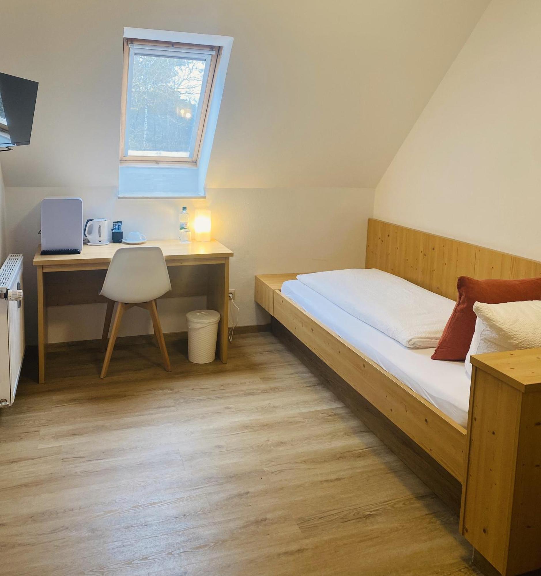 Gasthof Wilhelm Tell Fremdenzimmer Zirndorf Exterior foto