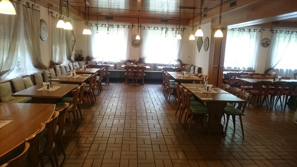 Gasthof Wilhelm Tell Fremdenzimmer Zirndorf Exterior foto