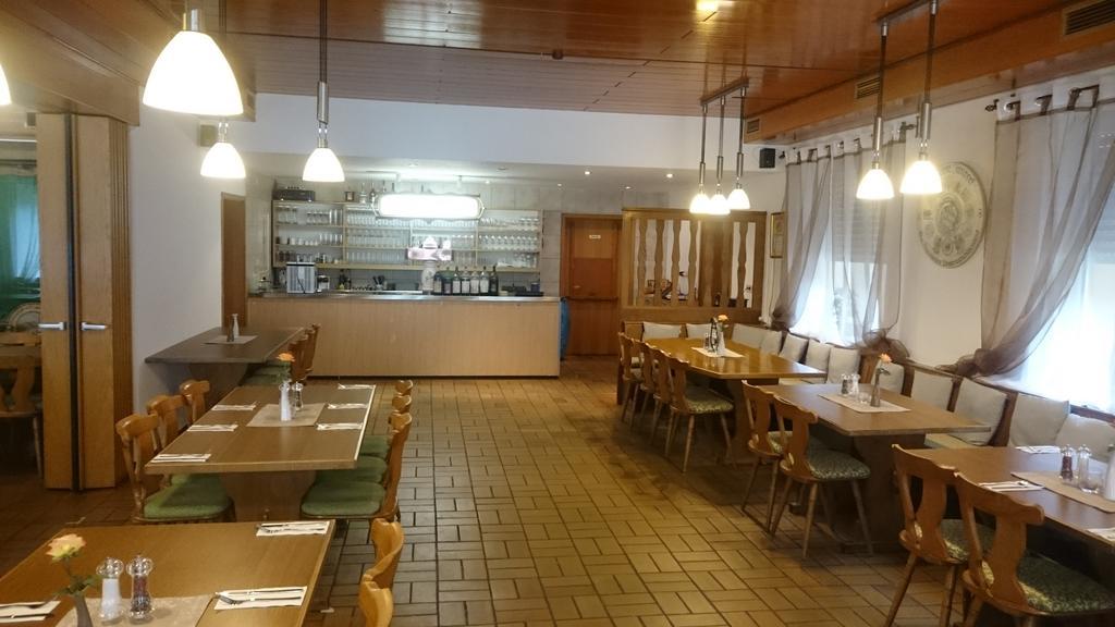 Gasthof Wilhelm Tell Fremdenzimmer Zirndorf Exterior foto